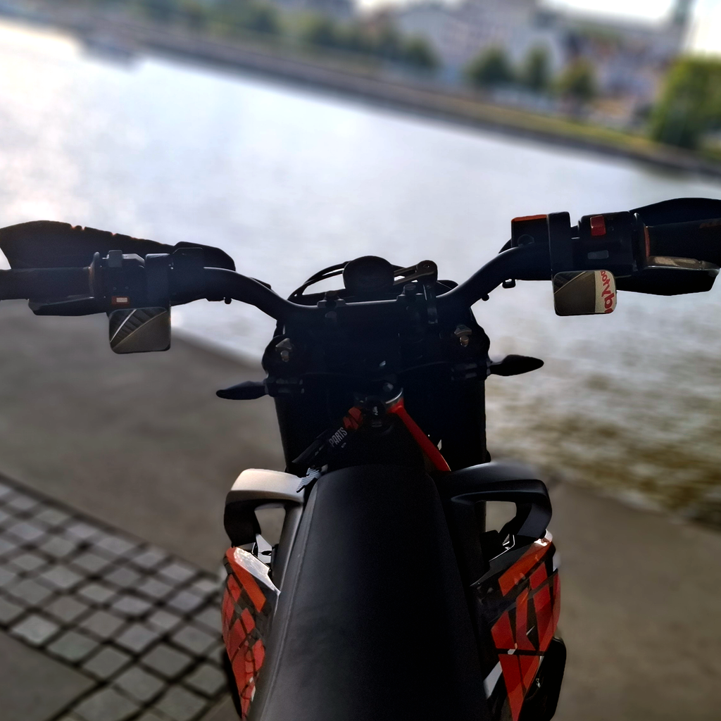 TP Underbar SM Mirrors - customowe akcesoryjne lusterka M10x1.25 montowane pod kierownicą