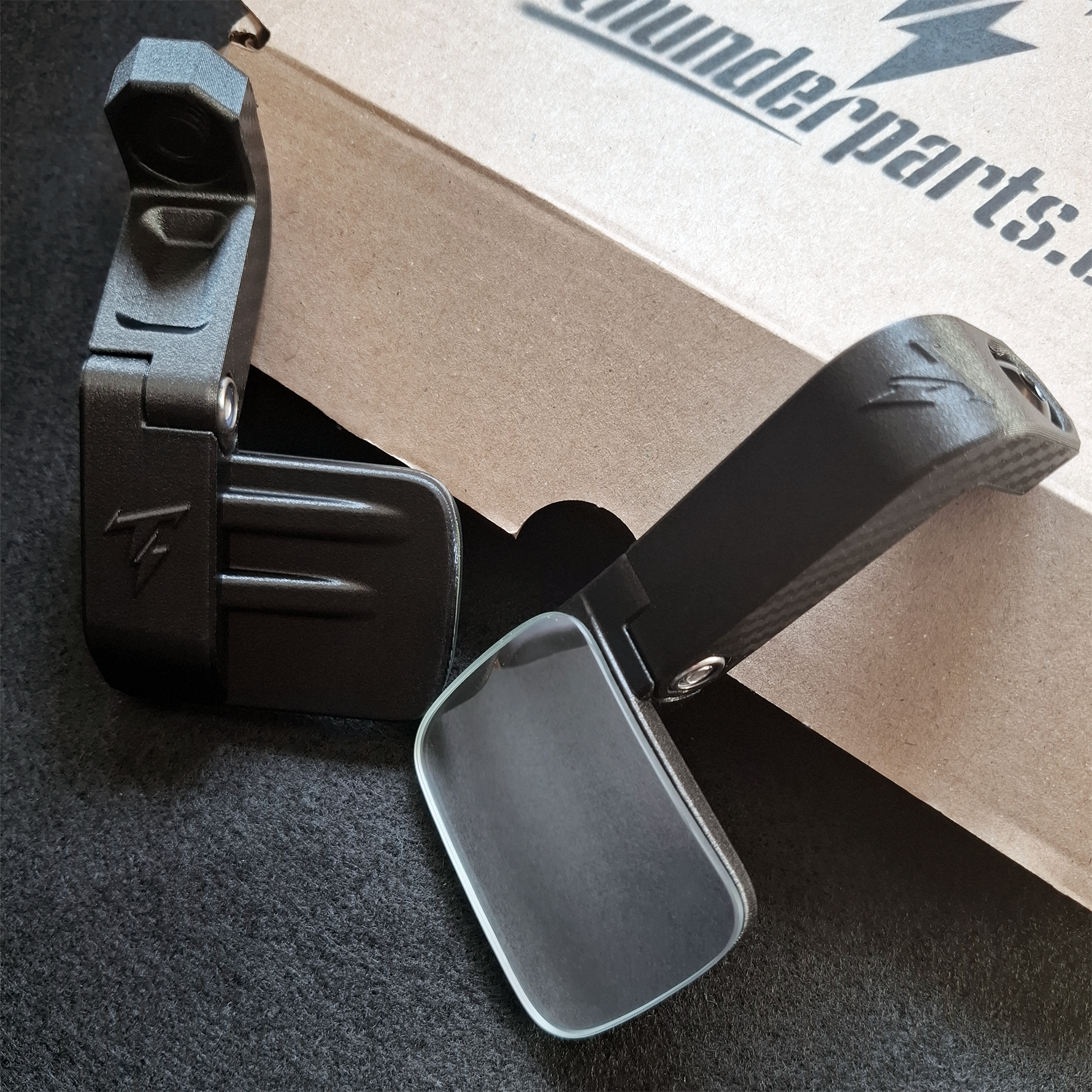 TP Underbar SM Mirrors - customowe akcesoryjne lusterka M10x1.25 montowane pod kierownicą