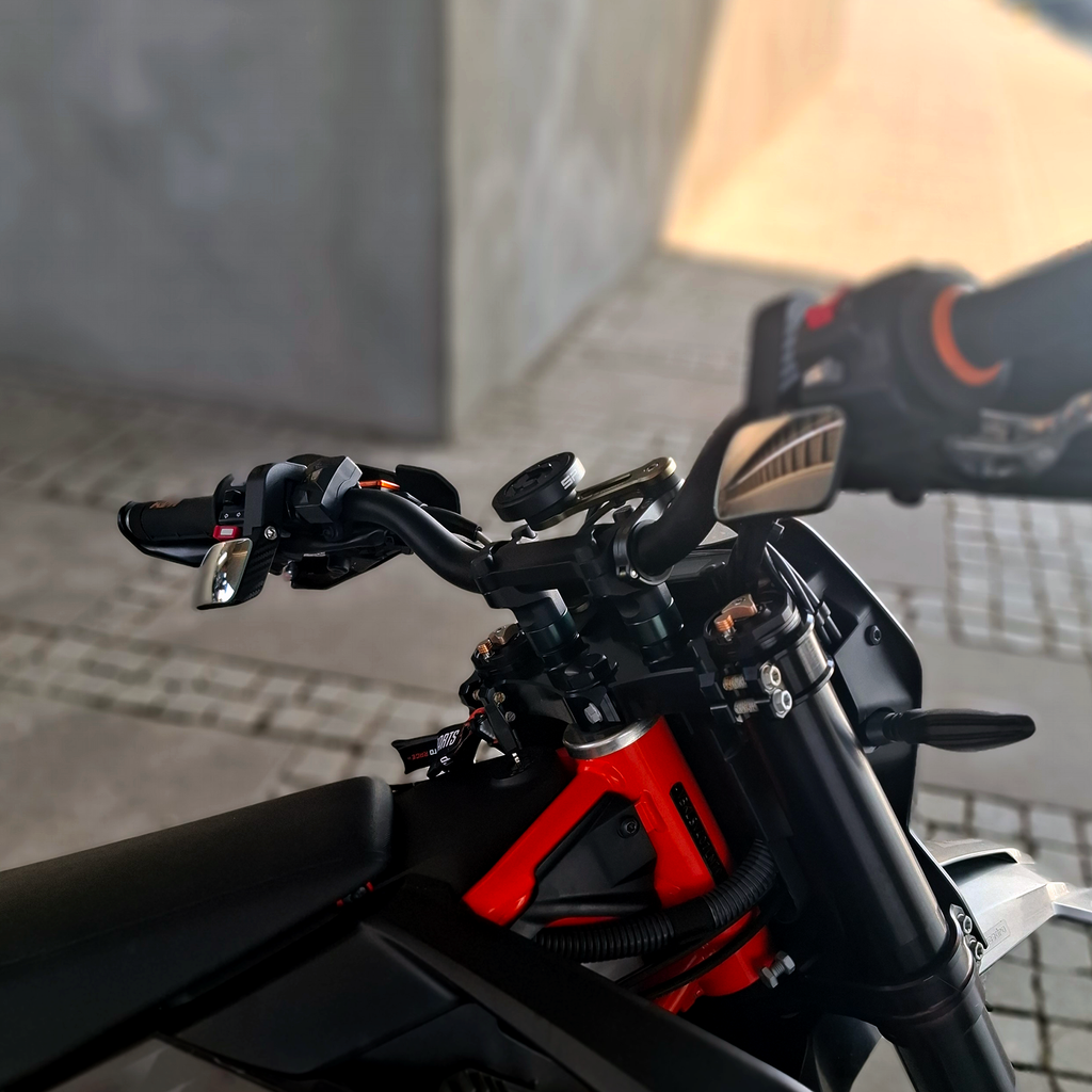 TP Underbar SM Mirrors - customowe akcesoryjne lusterka M10x1.25 montowane pod kierownicą